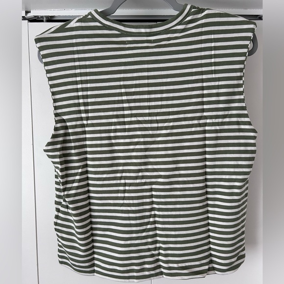 Madewell Structured Muscle Tee - Picture 2 of 2